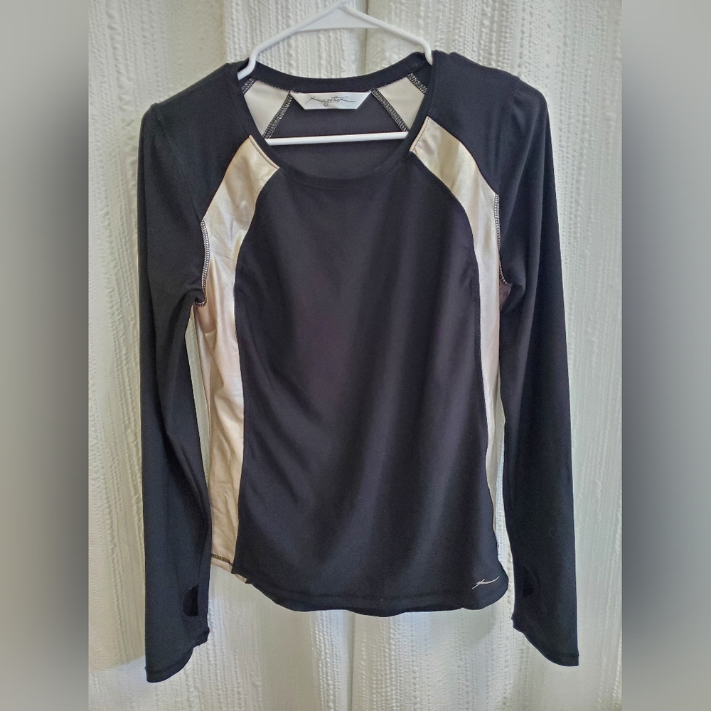 Gwomens M ORE-TEX Black and Cream Long Sleeve Top Size M